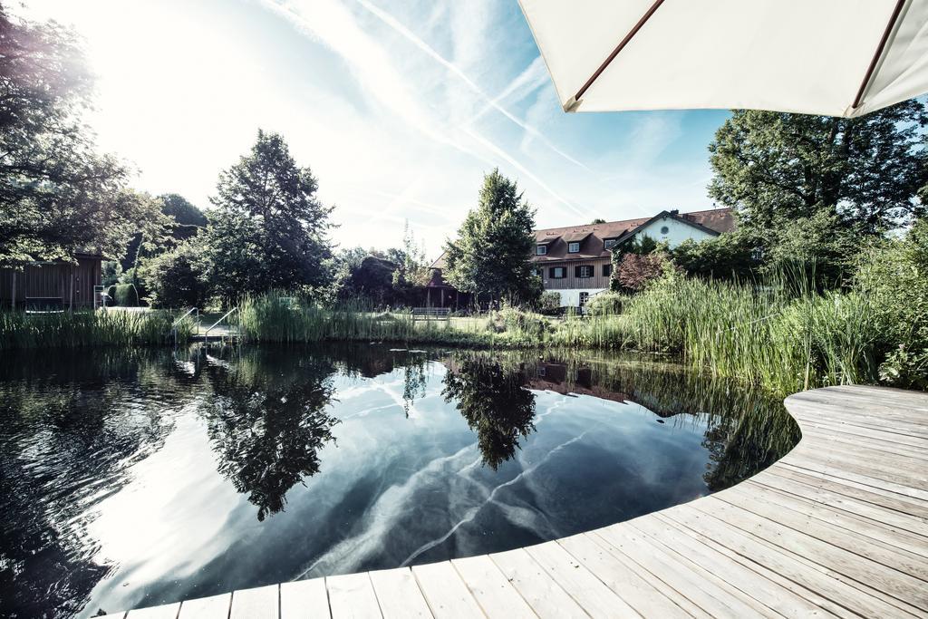 Biohotel Schlossgut Oberambach Exterior photo
