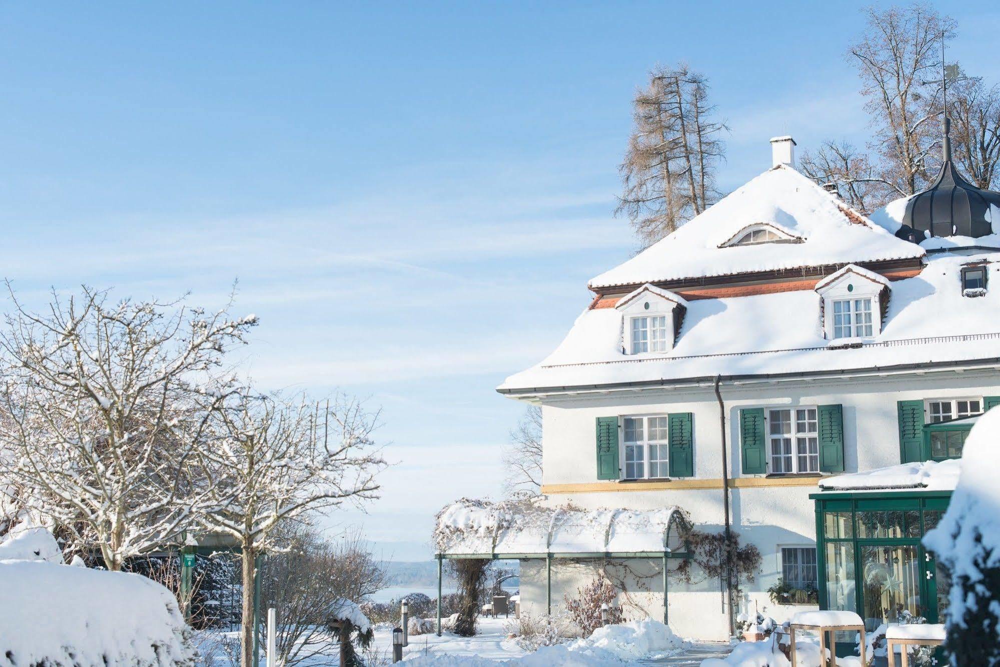 Biohotel Schlossgut Oberambach Exterior photo