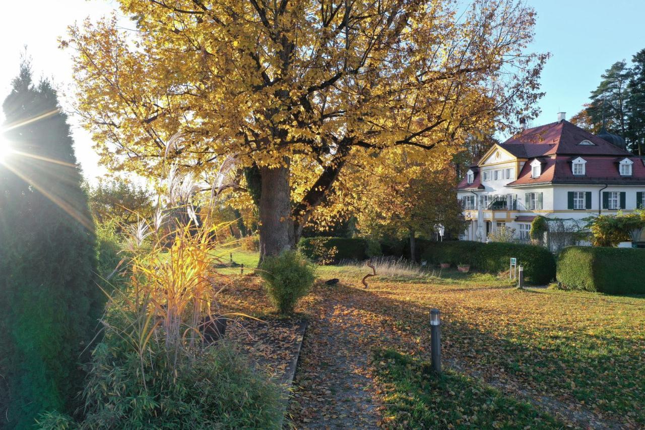 Biohotel Schlossgut Oberambach Exterior photo